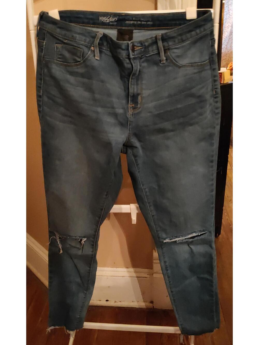 Women's Mossimo Jeans - 30" High Rise Jegging Size 10